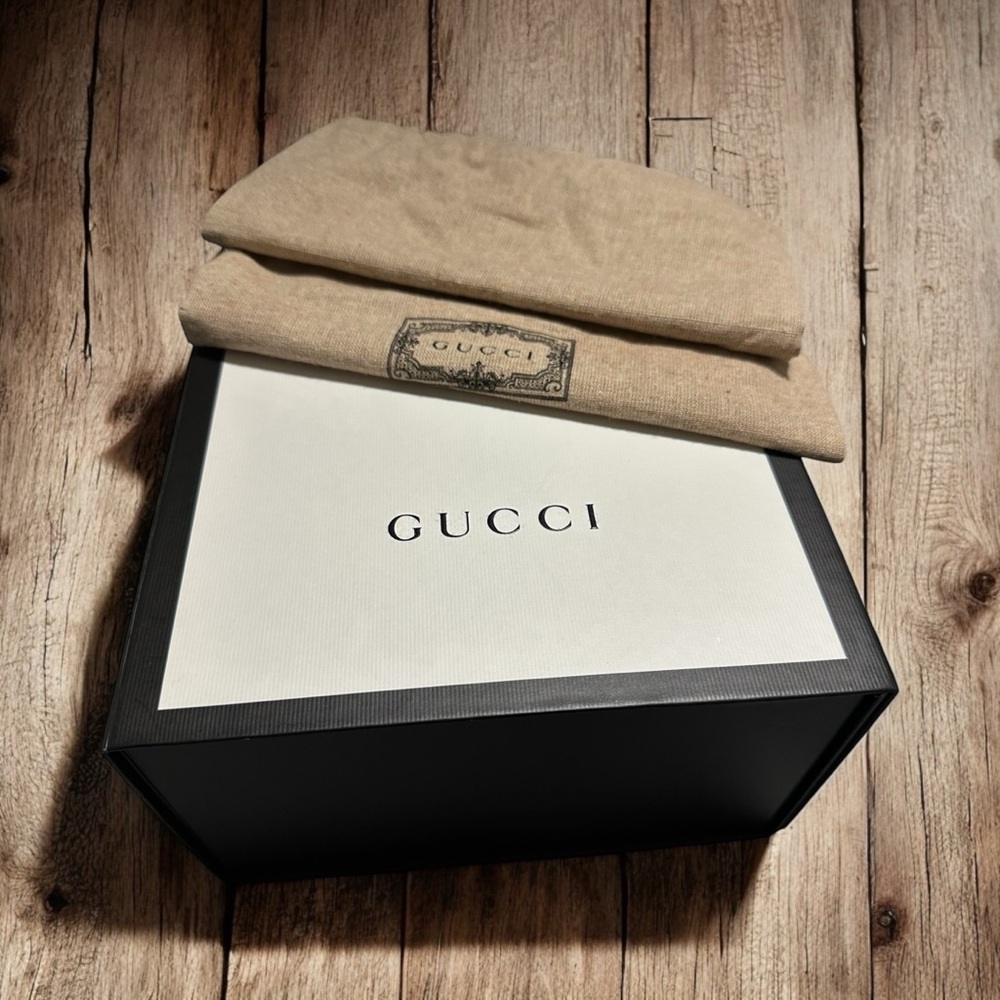 Gucci GG Marmont Matelasse Blue Velvet Belt Bag. Like New! With Box & Dustbag! - Picture 14 of 14